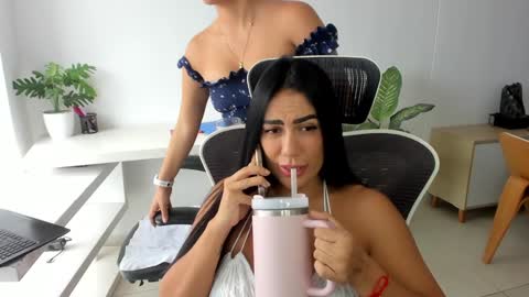 Snapshot of emillybrowm chatting on September 12, 2025, 1:55 pm Emilly online show from September 12, 2025, 1:55 pm