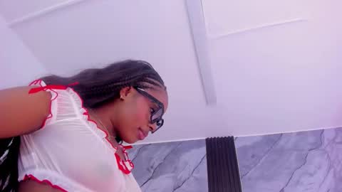 Snapshot of emillydiaz chatting on October 14, 2025, 2:56 am Emilly online show from October 14, 2025, 2:56 am