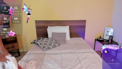 Snapshot of emillygonzalez chatting on December 7, 2024, 8:49 pm . . online show from December 7, 2024, 8:49 pm