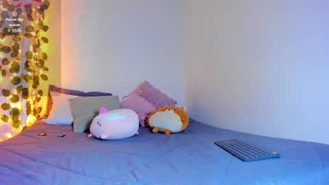 Snapshot of emillyhils1 chatting on March 6, 2025, 11:36 am emilly online show from March 6, 2025, 11:36 am