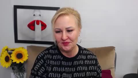 Snapshot of emillykiss chatting on March 5, 2025, 7:16 am EmillyLove online show from March 5, 2025, 7:16 am