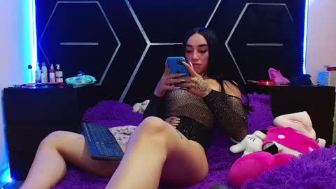 Snapshot of emillystonex chatting on December 13, 2024, 11:13 am emillystonex online show from December 13, 2024, 11:13 am