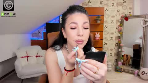 EmillyTaylor online show from March 19, 2026, 4:38 am