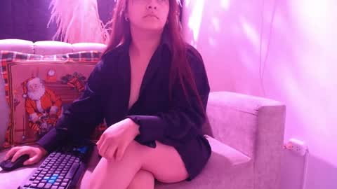 emily308876 online show from April 25, 2026, 1:14 pm