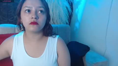 Snapshot of emily308876 chatting on May 29, 2026, 1:42 pm emily308876 online show from May 29, 2026, 1:42 pm