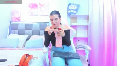 emily9__ online show from April 29, 2026, 8:59 pm