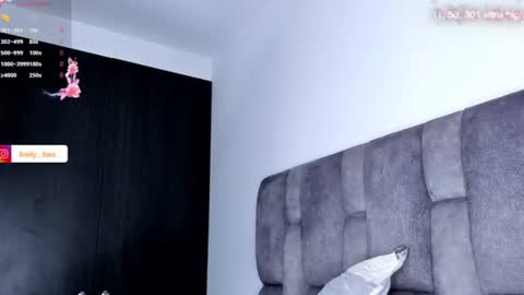 Snapshot of emily___fox chatting on July 20, 2026, 11:34 am Emily online show from July 20, 2026, 11:34 am