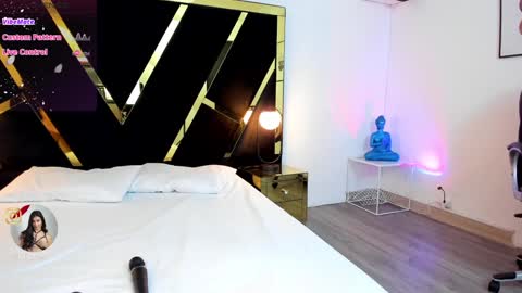 Snapshot of emily_bae chatting on January 10, 2025, 3:58 pm emily_bae online show from January 10, 2025, 3:58 pm