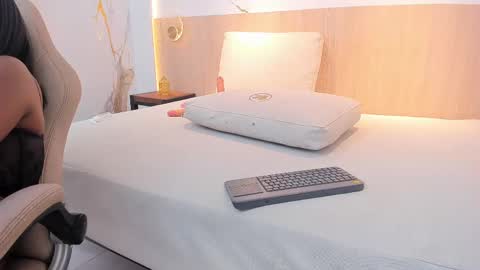 Snapshot of emily_browne chatting on September 13, 2025, 6:29 pm emily online show from September 13, 2025, 6:29 pm