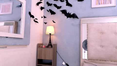 Snapshot of emily_castillo1_ chatting on November 17, 2025, 3:23 am emily_castillo1_ online show from November 17, 2025, 3:23 am