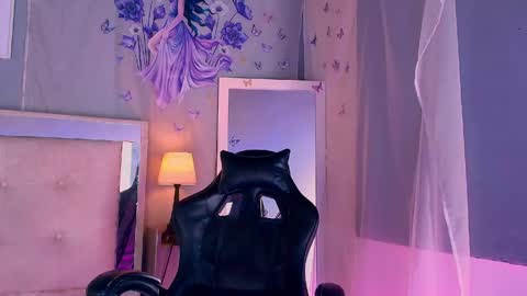 Snapshot of emily_castillo1_ chatting on May 10, 2026, 5:56 am emily_castillo1_ online show from May 10, 2026, 5:56 am