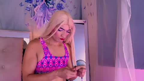 Snapshot of emily_castillo1_ chatting on May 20, 2026, 4:51 am emily_castillo1_ online show from May 20, 2026, 4:51 am