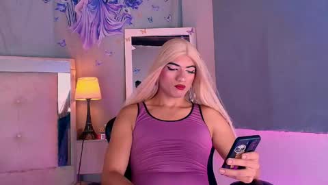 Snapshot of emily_castillo1_ chatting on May 22, 2026, 6:53 am emily_castillo1_ online show from May 22, 2026, 6:53 am