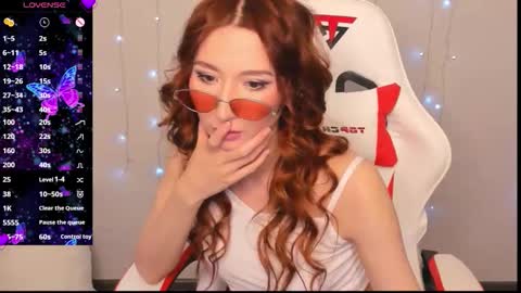 Snapshot of emily_cline chatting on October 16, 2025, 4:30 pm emily_cline online show from October 16, 2025, 4:30 pm