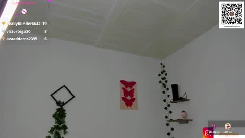 Snapshot of emily_coraline chatting on December 10, 2024, 4:38 pm Emily online show from December 10, 2024, 4:38 pm