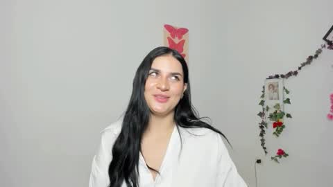 Snapshot of emily_coraline chatting on November 8, 2025, 1:28 am Emily online show from November 8, 2025, 1:28 am