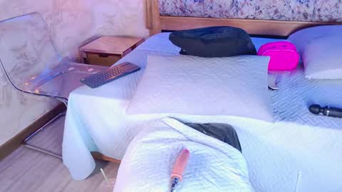 emily_dempsey online show from April 25, 2026, 1:41 pm
