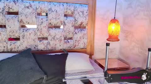 emily_dempsey online show from April 27, 2026, 7:34 pm