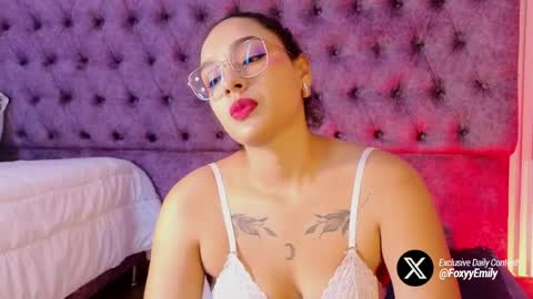 Snapshot of emily_foxyy chatting on May 28, 2026, 7:11 pm Emily online show from May 28, 2026, 7:11 pm