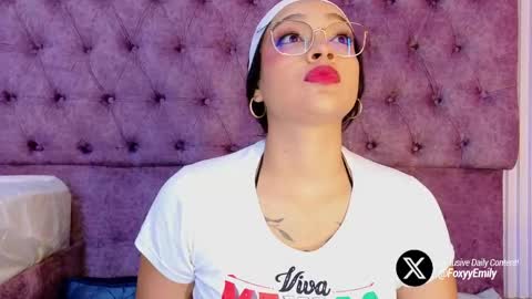 Snapshot of emily_foxyy chatting on June 1, 2026, 7:04 pm Emily online show from June 1, 2026, 7:04 pm