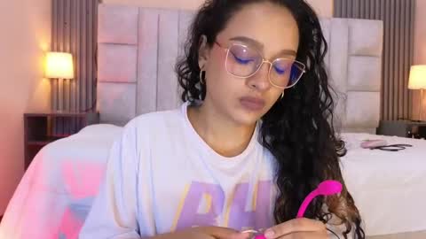 Snapshot of emily_foxyy chatting on June 7, 2026, 5:49 pm Emily online show from June 7, 2026, 5:49 pm