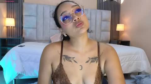 Snapshot of emily_foxyy chatting on June 9, 2026, 7:03 pm Emily online show from June 9, 2026, 7:03 pm