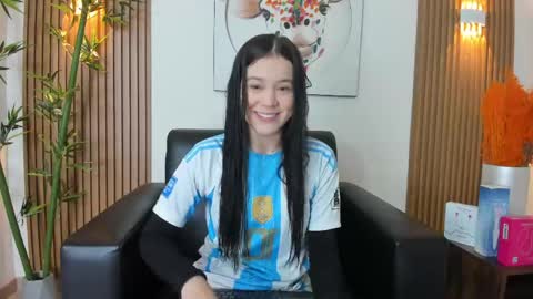 emily_frostt online show from April 29, 2026, 12:20 pm