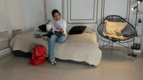 Snapshot of emily_gaviria1 chatting on May 13, 2026, 12:13 pm emily_gaviria1 online show from May 13, 2026, 12:13 pm