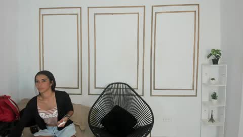 Snapshot of emily_gaviria1 chatting on May 17, 2026, 12:01 pm emily_gaviria1 online show from May 17, 2026, 12:01 pm