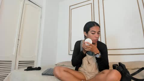 Snapshot of emily_gaviria1 chatting on May 18, 2026, 12:11 pm emily_gaviria1 online show from May 18, 2026, 12:11 pm