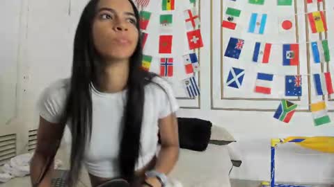 Snapshot of emily_gaviria1 chatting on July 4, 2026, 12:22 pm emily_gaviria1 online show from July 4, 2026, 12:22 pm