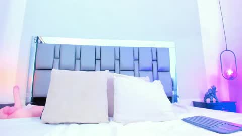 Snapshot of emily_gil1 chatting on January 15, 2025, 1:20 pm Emi online show from January 15, 2025, 1:20 pm