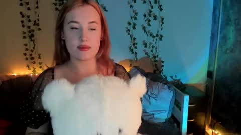 Snapshot of emily_gin chatting on February 25, 2025, 5:41 am EMILY online show from February 25, 2025, 5:41 am