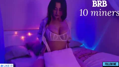 Snapshot of emily_gin chatting on February 27, 2025, 2:32 am EMILY online show from February 27, 2025, 2:32 am