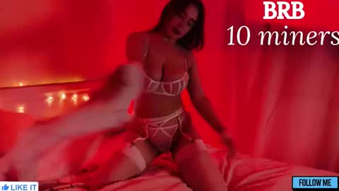 Snapshot of emily_gin chatting on September 9, 2025, 2:11 am EMILY online show from September 9, 2025, 2:11 am