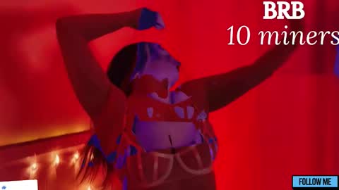 Snapshot of emily_gin chatting on October 15, 2025, 2:33 am EMILY online show from October 15, 2025, 2:33 am