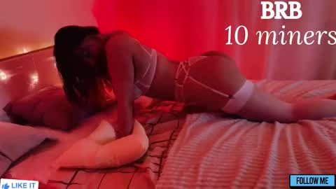 Snapshot of emily_gin chatting on November 10, 2025, 2:21 am EMILY online show from November 10, 2025, 2:21 am