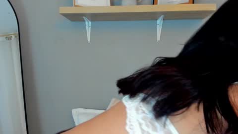 Emily online show from January 28, 2025, 2:10 pm