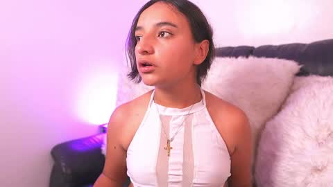 Snapshot of emily_jonexs_ chatting on April 18, 2026, 3:49 pm mily online show from April 18, 2026, 3:49 pm