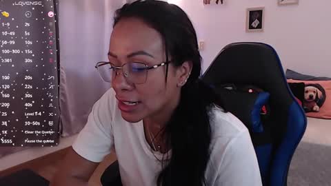 Snapshot of emily_leroy571240 chatting on October 28, 2025, 1:47 pm emily leroy. online show from October 28, 2025, 1:47 pm