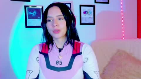 Emily Lindey online show from July 3, 2026, 5:58 am