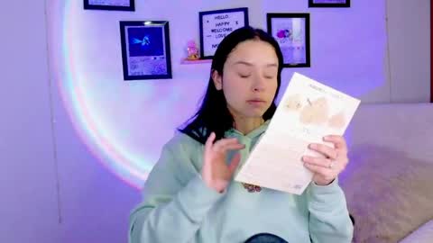 Emily Lindey online show from July 10, 2026, 7:12 am