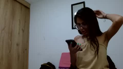 Snapshot of emily_loperaa chatting on June 13, 2026, 4:10 am Emily online show from June 13, 2026, 4:10 am