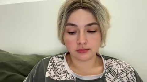 emily_morning_dew online show from October 30, 2025, 8:38 am