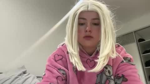 emily_morning_dew online show from January 13, 2026, 6:51 am