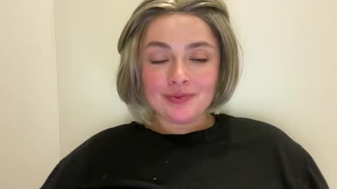 emily_morning_dew online show from April 26, 2026, 5:54 pm