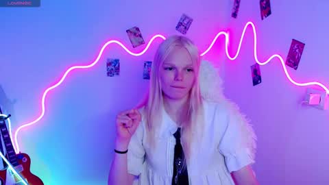 Snapshot of emily_nyaffe chatting on October 3, 2025, 11:57 pm Lia online show from October 3, 2025, 11:57 pm