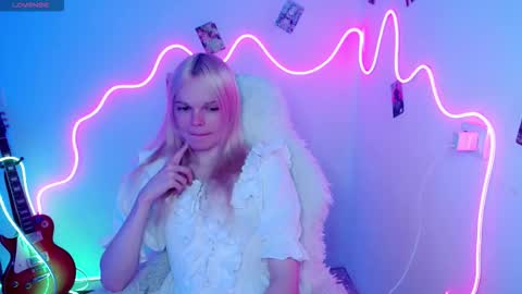 Snapshot of emily_nyaffe chatting on October 27, 2025, 6:56 pm Lia online show from October 27, 2025, 6:56 pm