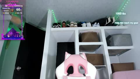 emily_palmeer online show from February 27, 2025, 12:13 pm