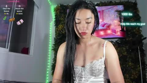 emily_palmeer online show from April 25, 2026, 9:45 am